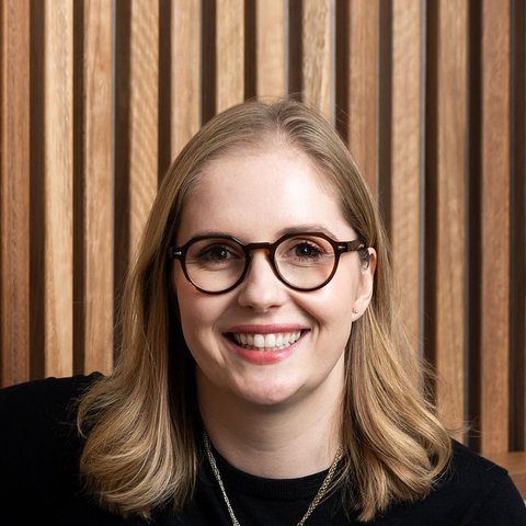 Nicola Michell