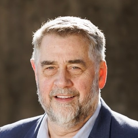 Prof Stephen Duns